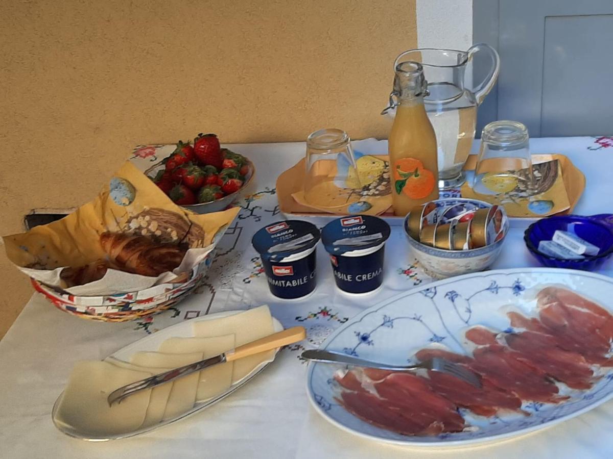 Couette-café Tricolore Milan